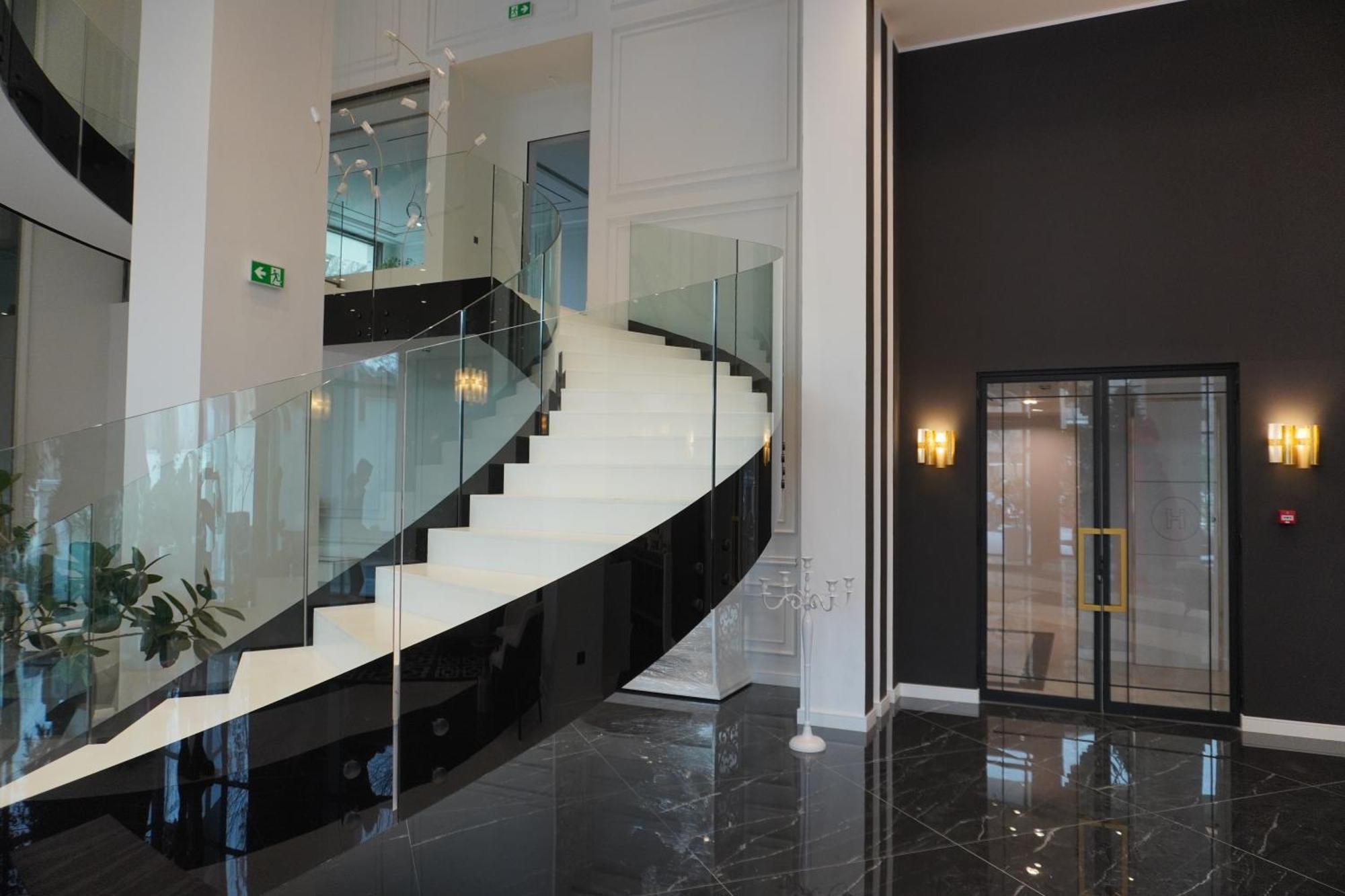 New Belgrade Premium Hotel Belgrado Exterior foto