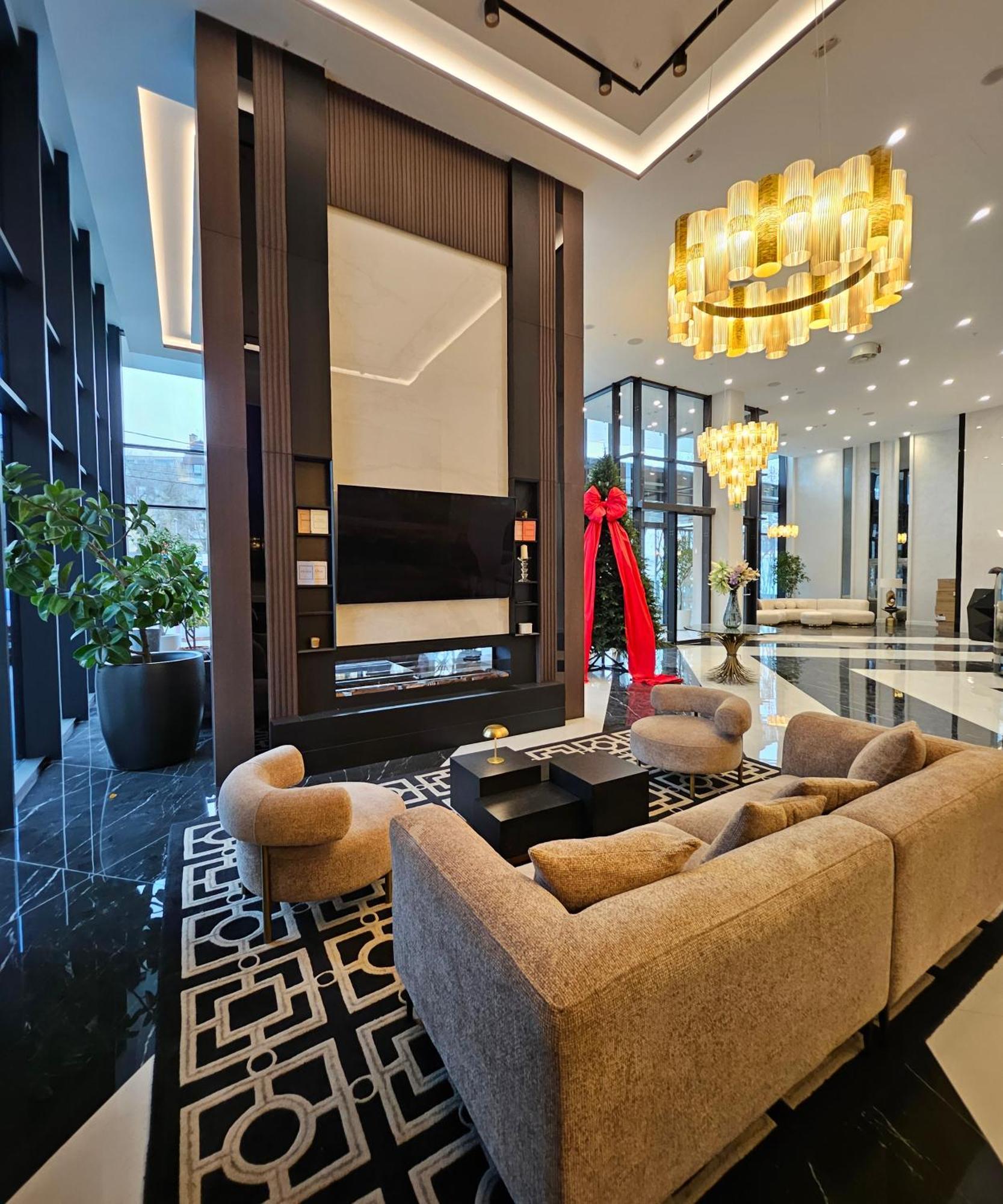 New Belgrade Premium Hotel Belgrado Exterior foto