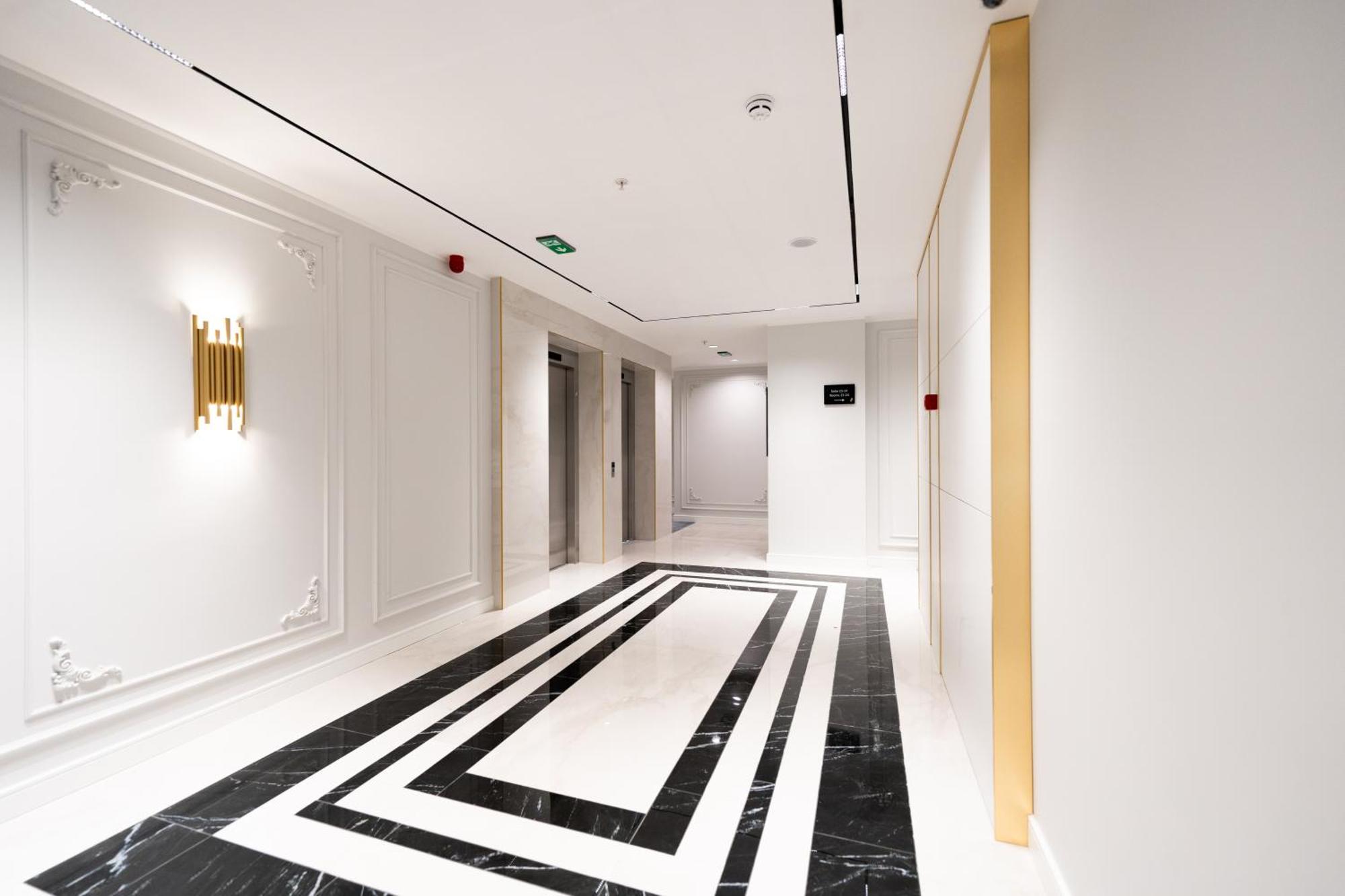 New Belgrade Premium Hotel Belgrado Exterior foto