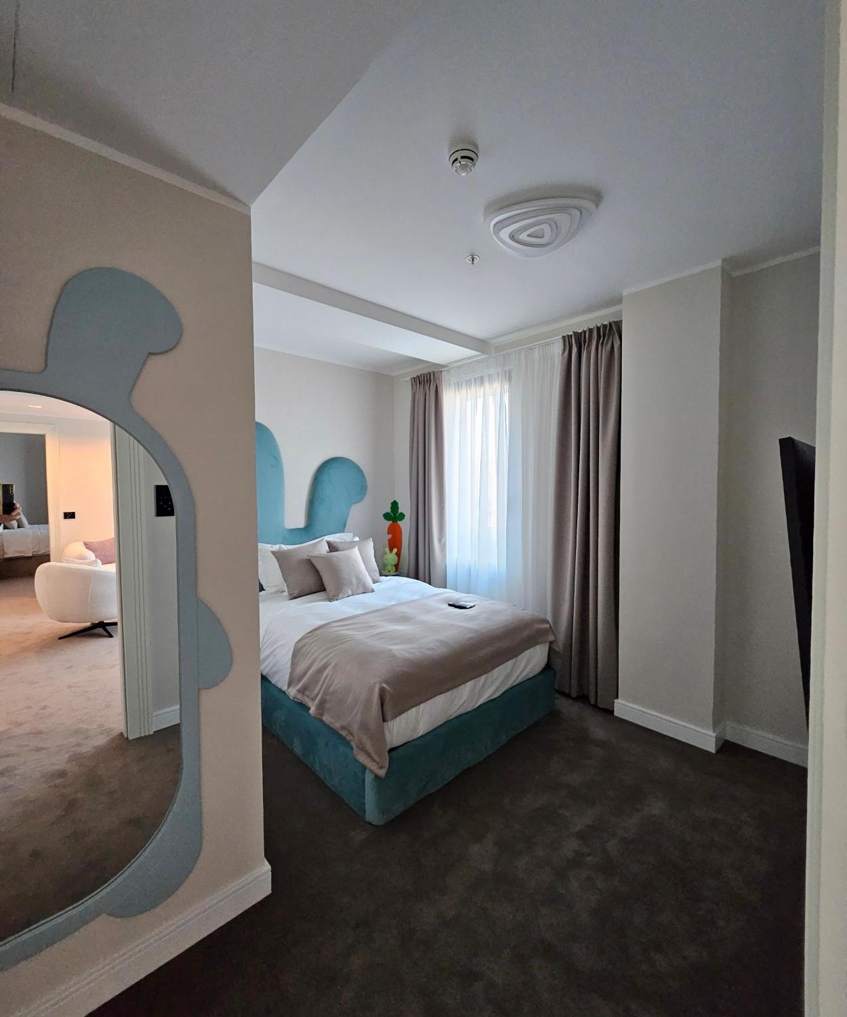 New Belgrade Premium Hotel Belgrado Exterior foto