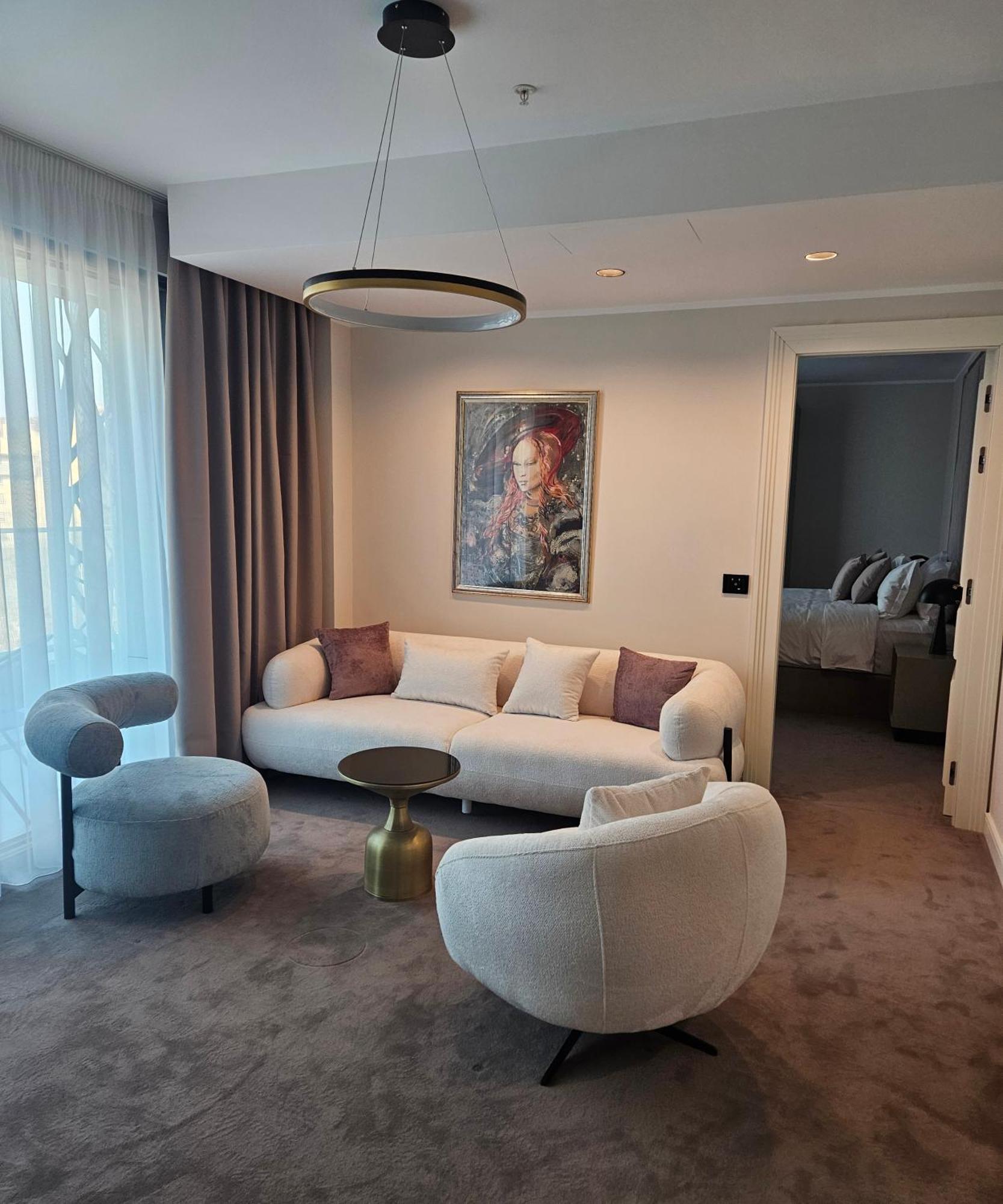 New Belgrade Premium Hotel Belgrado Exterior foto