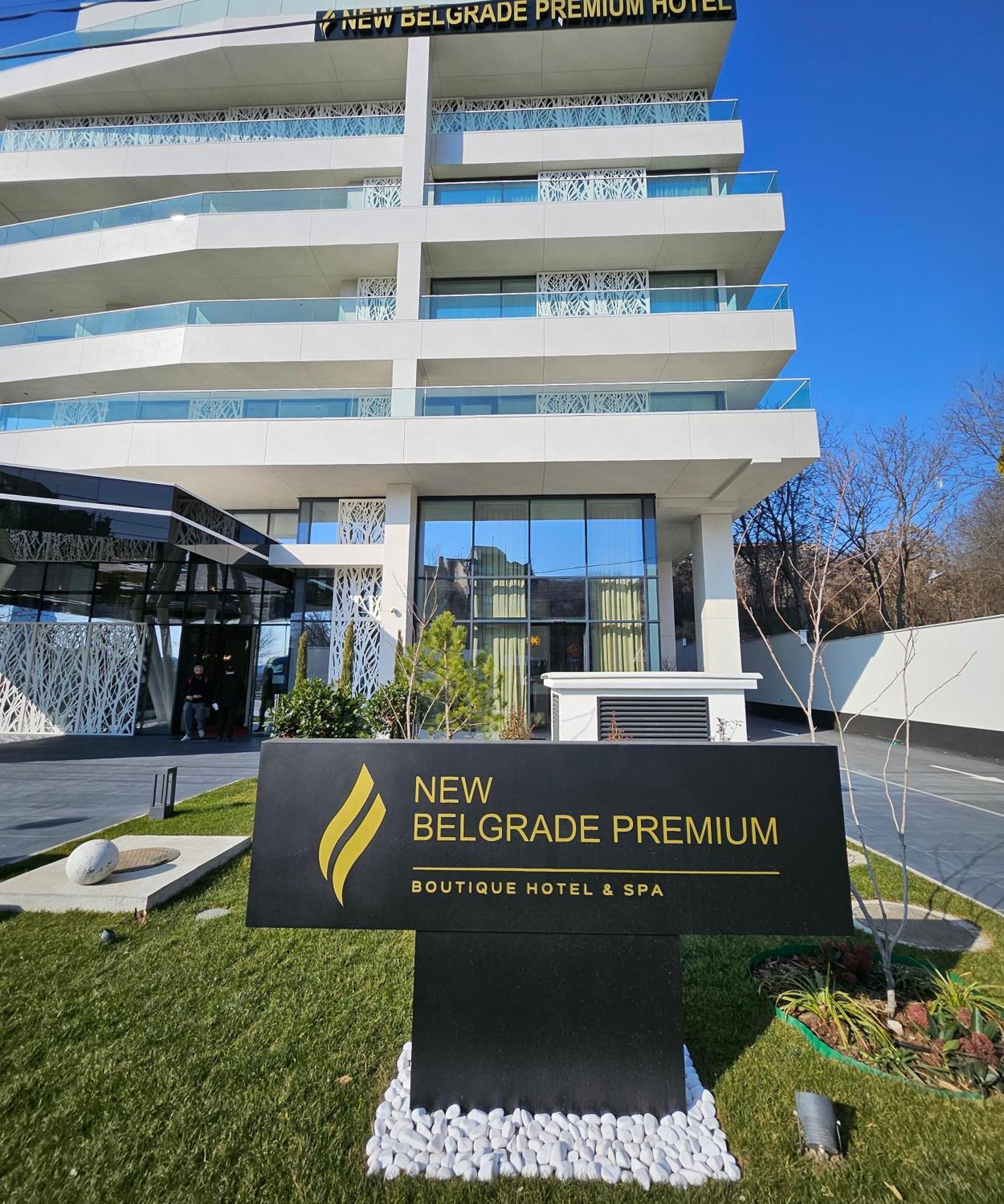 New Belgrade Premium Hotel Belgrado Exterior foto