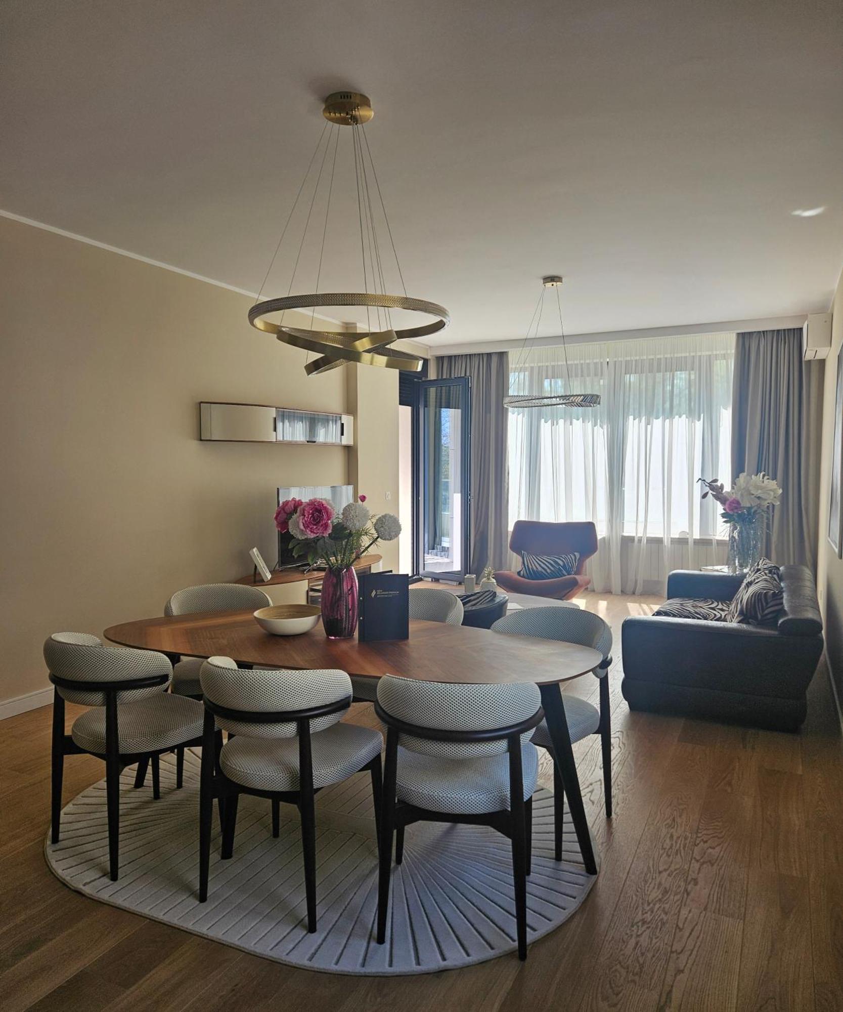 New Belgrade Premium Hotel Belgrado Exterior foto