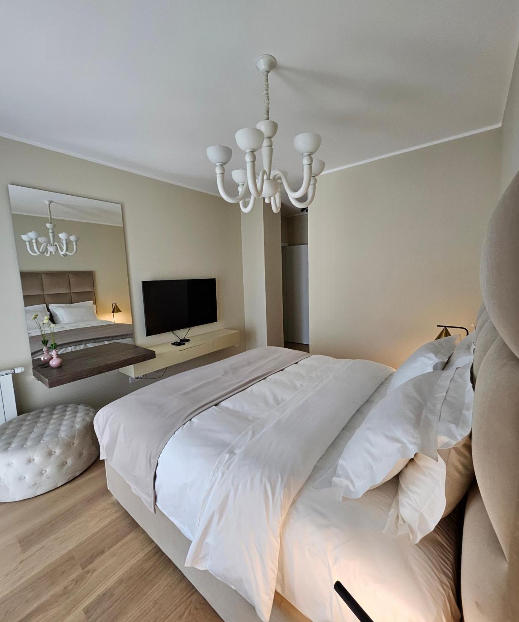 New Belgrade Premium Hotel Belgrado Quarto foto
